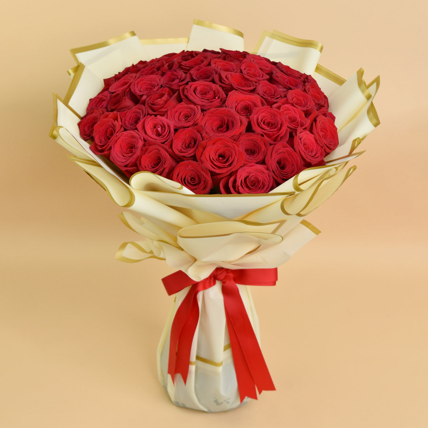 52 Roses VDay bouquet of 52 Roses for Valentine Delivery in Singapore - FNP SG