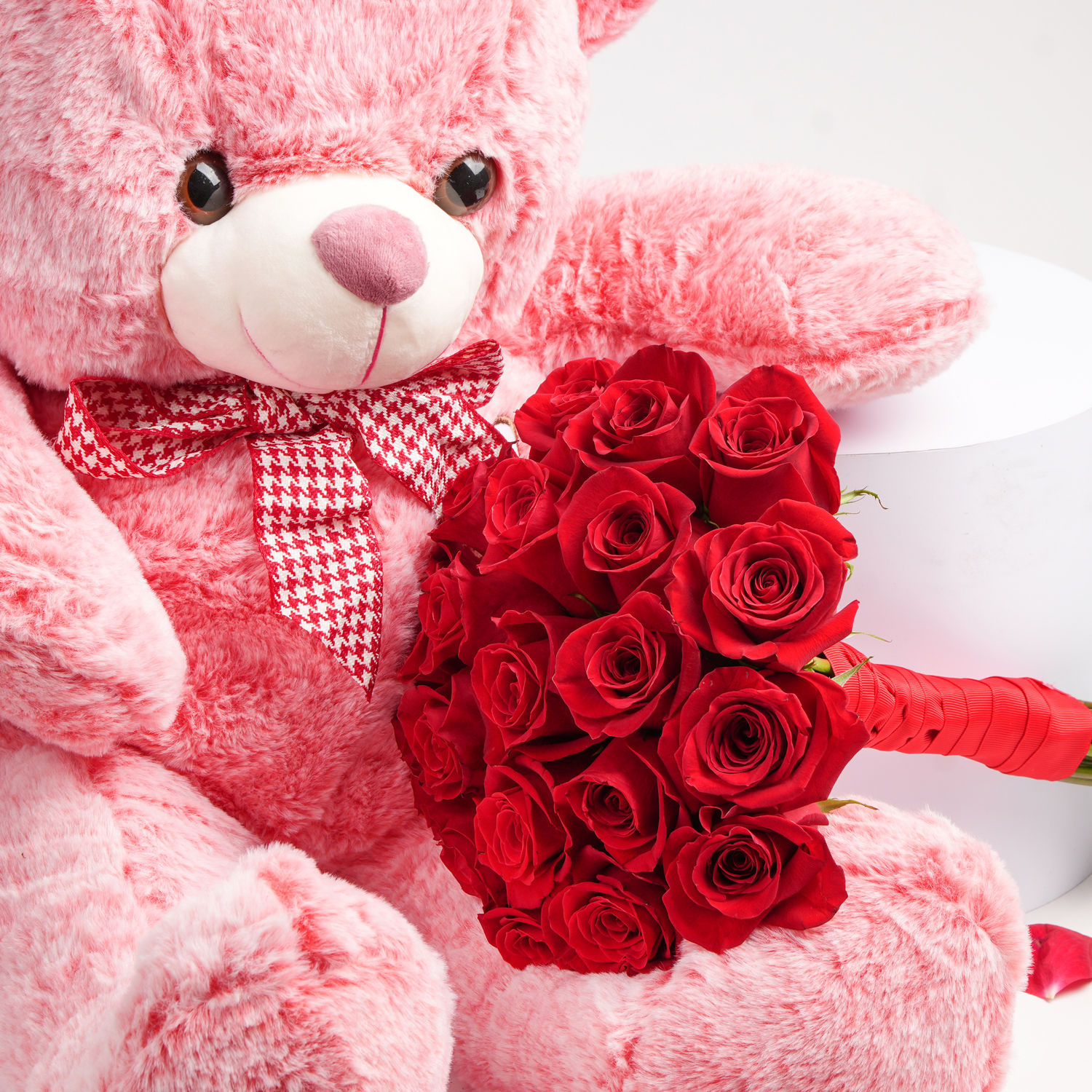 Red Roses with Big Pink Teddy Delivery in Singapore - FNP SG
