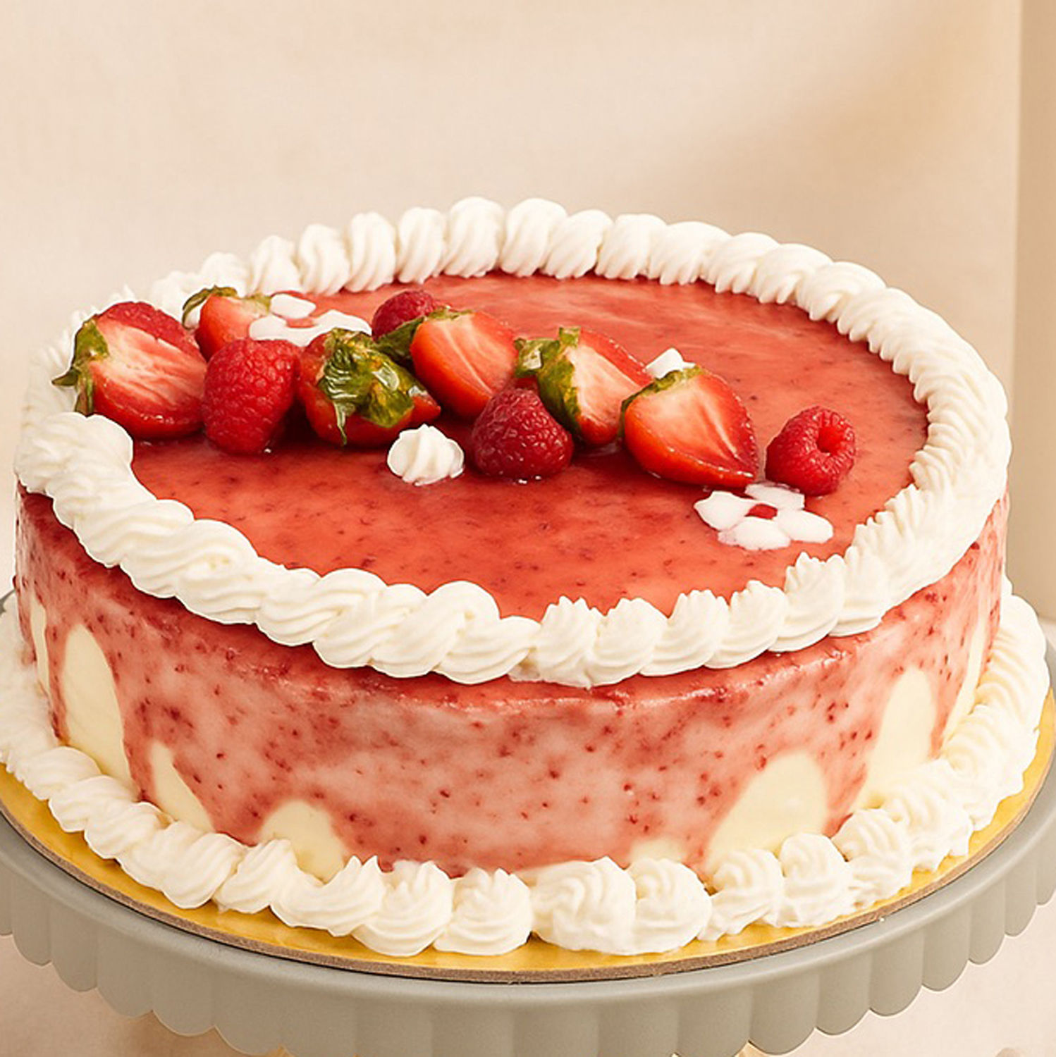 Yummy Strawberry Cake 6 Inches Delivery in Singapore - FNP SG