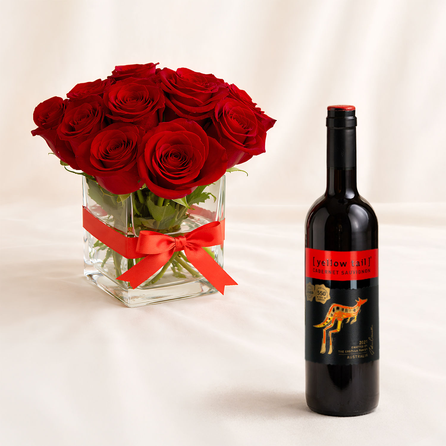 15 Red Roses Vase with Wine Delivery in Singapore - FNP SG