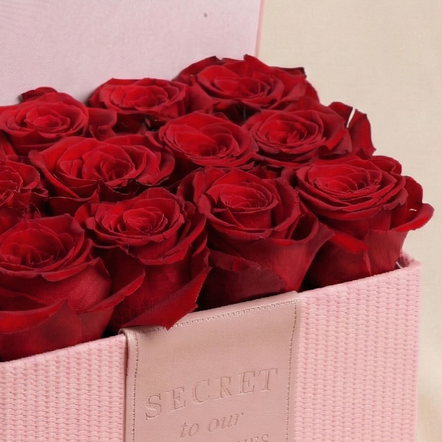 Fnp Red Roses Red Roses in Pink Leather Box Delivery in Singapore - FNP SG
